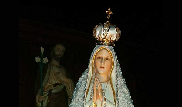 A CONSECRATION OF FAMILY TO OUR LADY OF FATIMA